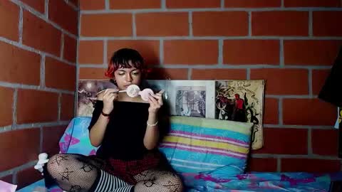 Abigail and Noah online show from 30, 12, 2024