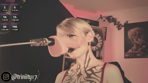 Snapshot of abril__colen chatting on 5, 12, 2024 April online show from 5, 12, 2024