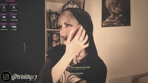 Snapshot of abril__colen chatting on 10, 12, 2024 April online show from 10, 12, 2024