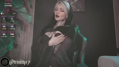 Snapshot of abril__colen chatting on 29, 12, 2024 April online show from 29, 12, 2024