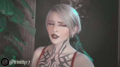 Snapshot of abril__colen chatting on 1, 1, 2025 April online show from 1, 1, 2025