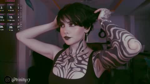 Snapshot of abril__colen chatting on 19, 12, 2025 April online show from 19, 12, 2025