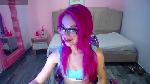 abril_ch_ online show from 22, 9, 2025