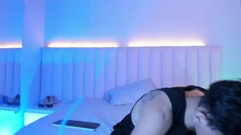 Snapshot of abrilandjulian chatting on 9, 6, 2026 Abril and Julian online show from 9, 6, 2026