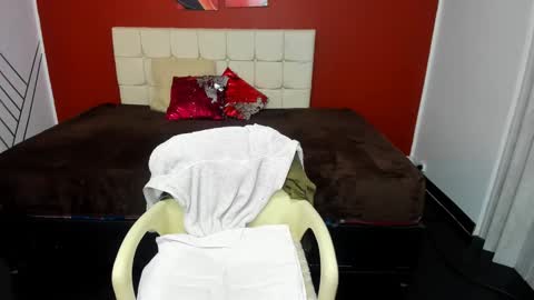 Snapshot of abrillee1 chatting on 14, 12, 2024 ABRIL online show from 14, 12, 2024