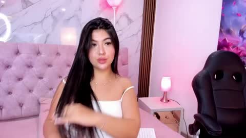 Abril online show from 4, 4, 2026