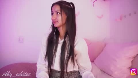 Snapshot of aby_whitee chatting on 5, 11, 2025 Aby online show from 5, 11, 2025