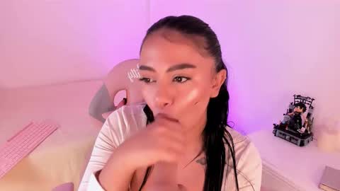 Snapshot of abynanami chatting on 4, 11, 2025 Abynanami online show from 4, 11, 2025