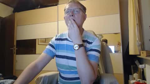 Snapshot of ach471 chatting on 21, 12, 2025 ach471 online show from 21, 12, 2025