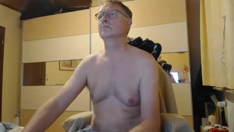 Snapshot of ach471 chatting on 21, 12, 2025 ach471 online show from 21, 12, 2025