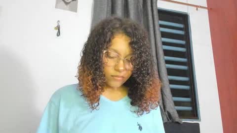 Snapshot of ada_gales_ chatting on 12, 11, 2025 Isa online show from 12, 11, 2025