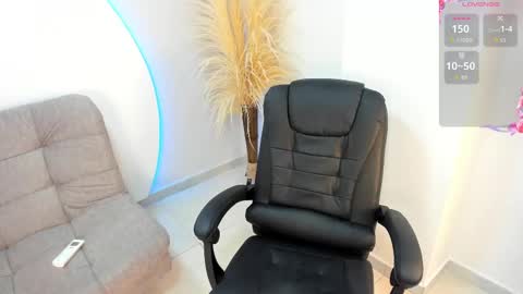 Snapshot of ada_monroe10 chatting on 17, 9, 2025 online show from 17, 9, 2025