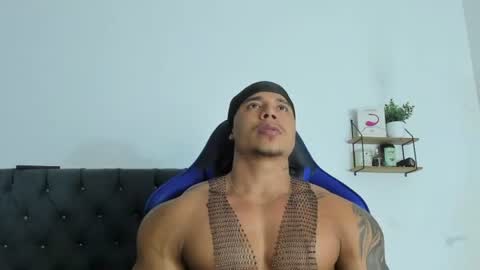 adam boss online show from 17, 7, 2026