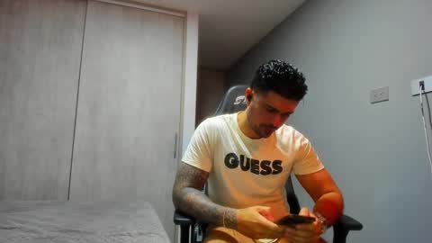 Snapshot of adam_clarke chatting on 13, 1, 2025 adam clarke online show from 13, 1, 2025