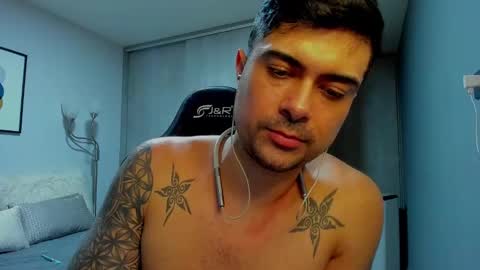 Snapshot of adam_clarke chatting on 19, 1, 2025 adam clarke online show from 19, 1, 2025