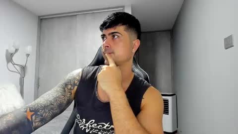 Snapshot of adam_clarke chatting on 23, 1, 2025 adam clarke online show from 23, 1, 2025