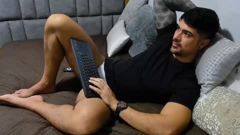 Snapshot of adam_clarke chatting on 29, 1, 2025 adam clarke online show from 29, 1, 2025