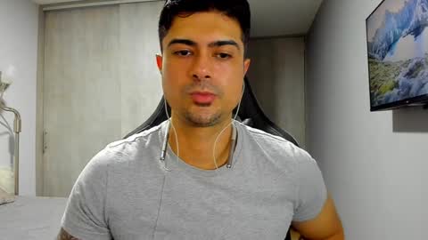 Snapshot of adam_clarke chatting on 6, 2, 2025 adam clarke online show from 6, 2, 2025