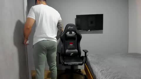 Snapshot of adam_clarke chatting on 26, 2, 2025 adam clarke online show from 26, 2, 2025