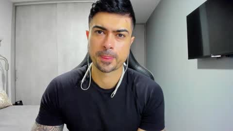 Snapshot of adam_clarke chatting on 28, 2, 2025 adam clarke online show from 28, 2, 2025