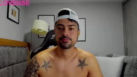 Snapshot of adam_clarke chatting on 8, 10, 2025 adam clarke online show from 8, 10, 2025