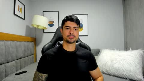 Snapshot of adam_clarke chatting on 6, 11, 2025 adam clarke online show from 6, 11, 2025