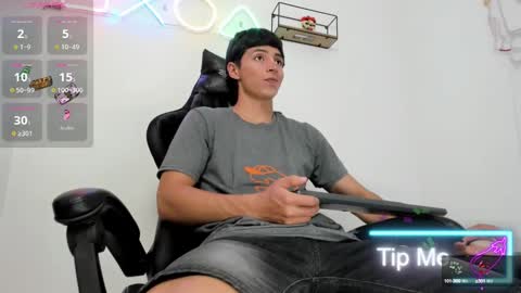 Snapshot of adam_clay21 chatting on 6, 2, 2025 ADAM online show from 6, 2, 2025