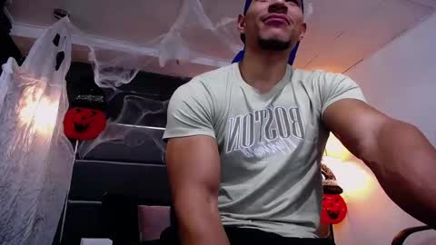 Snapshot of adam_fit19cm chatting on 3, 11, 2025 adam_fit19cm online show from 3, 11, 2025