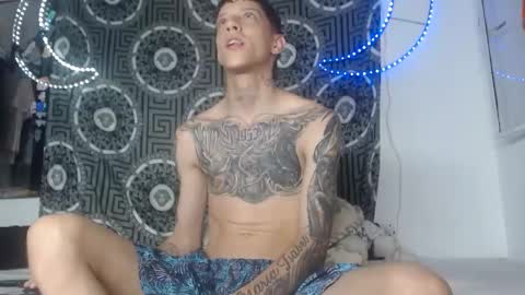 Snapshot of adam_hard_ chatting on 18, 11, 2025 Adam online show from 18, 11, 2025