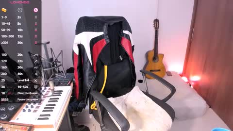 Snapshot of adam_rocket chatting on 1, 11, 2025 Adam online show from 1, 11, 2025