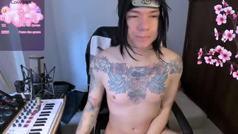 Snapshot of adam_rocket chatting on 15, 11, 2025 Adam online show from 15, 11, 2025