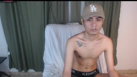 Snapshot of adam_sinclair chatting on 4, 11, 2025 adam_sinclair online show from 4, 11, 2025