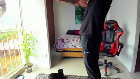 Adam Valencia online show from 10, 10, 2025