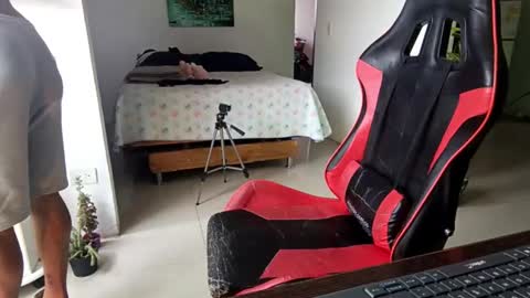 Adam Valencia online show from 20, 2, 2026