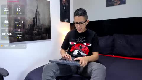 adam_walker_1 online show from 19, 3, 2026