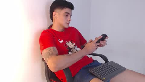 Hello guys excuse my absence I will be absent for several days for health reasons I hope you understand thank you very much. online show from 27, 10, 2025