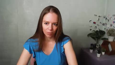 adamais_ online show from 22, 6, 2026