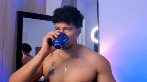 adambrocs1 online show from 12, 4, 2026