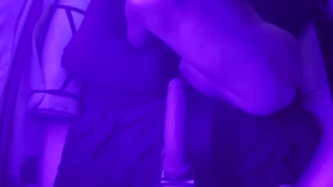 Snapshot of adamineve chatting on 25, 1, 2025 adamineve online show from 25, 1, 2025