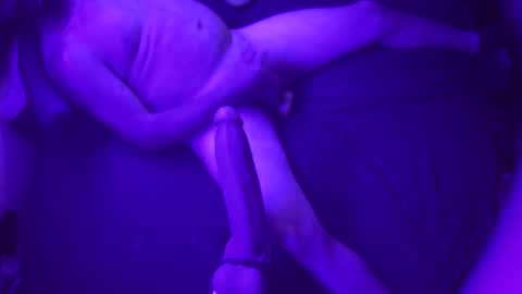 Snapshot of adamineve chatting on 4, 10, 2025 adamineve online show from 4, 10, 2025