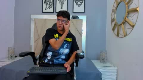 Adams Bobby online show from 14, 11, 2025