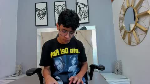 Adams Bobby online show from 2, 3, 2026