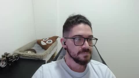 Snapshot of adamussutekh chatting on 18, 11, 2025 Adam online show from 18, 11, 2025