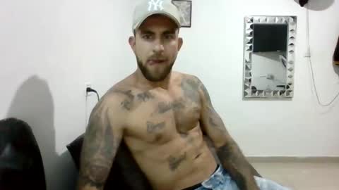 Snapshot of adan_carter chatting on 26, 11, 2025 adan_carter online show from 26, 11, 2025