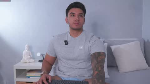 Adan Johns online show from 5, 6, 2026