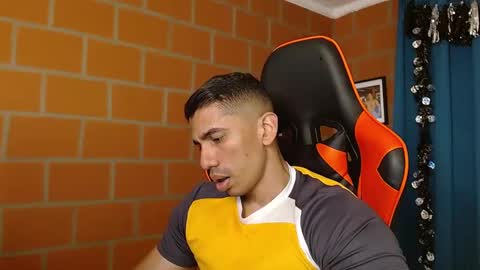 Adan Sin online show from 7, 1, 2025