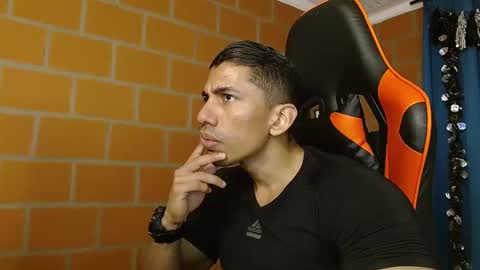 Adan Sin online show from 4, 2, 2025