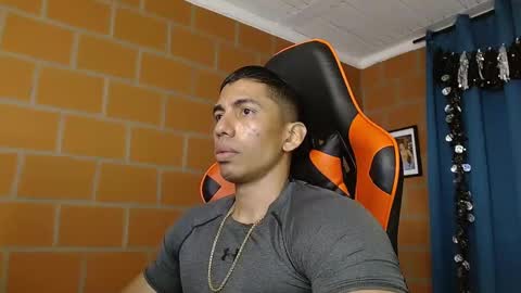 Adan Sin online show from 18, 2, 2025