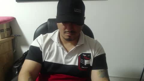 Snapshot of adan_smith_ chatting on 15, 12, 2025 online show from 15, 12, 2025