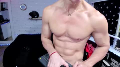 Snapshot of adanxanders chatting on 22, 10, 2025 Adan online show from 22, 10, 2025